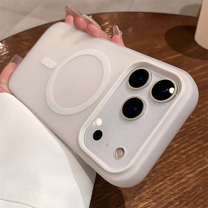 White / IPhone15Plus