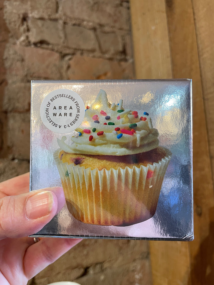 A la Carte - Cupcake - Miniature Shaped Jigsaw Puzzle