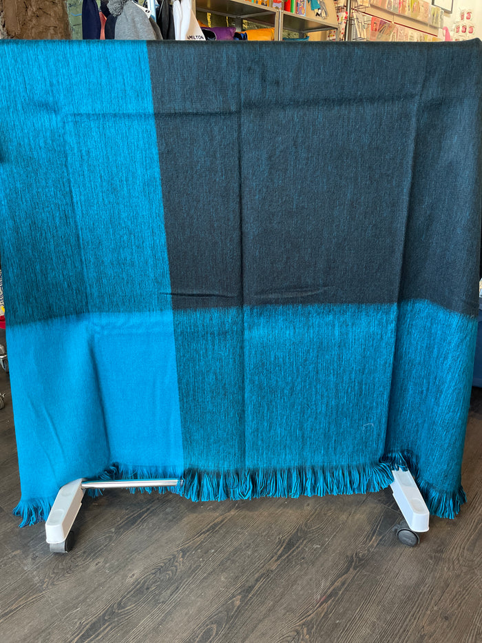 Alpaca Throw Blanket - Glacier