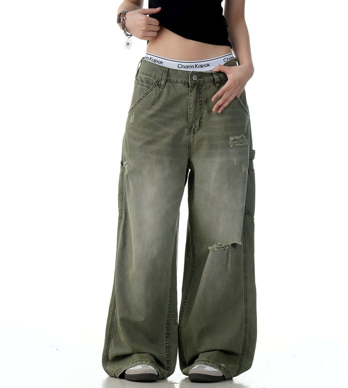 American Retro Tattered Jeans zip placket opening.