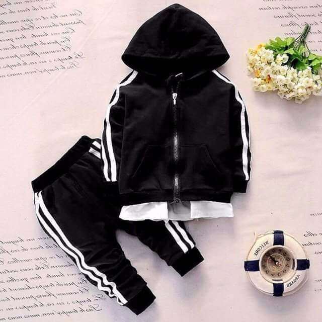 Baby Kids Sports Suit green play clothes.
