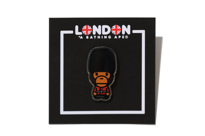 BAPE STORE LONDON BABY MILO THE GUARDS PINS