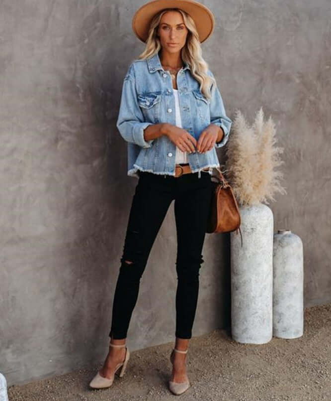 Chic Loose Frayed Denim Short Jacket for Women S size 102 bust.