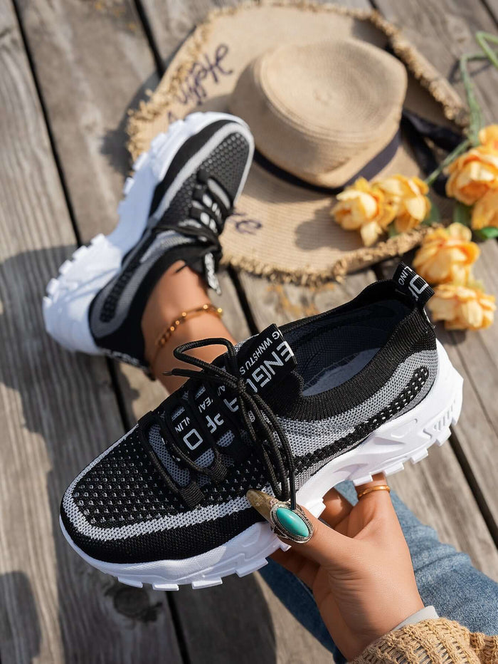 Comfortable Womens Flyknit Sneakers Breathable Walking Shoes rubber sole grip detail