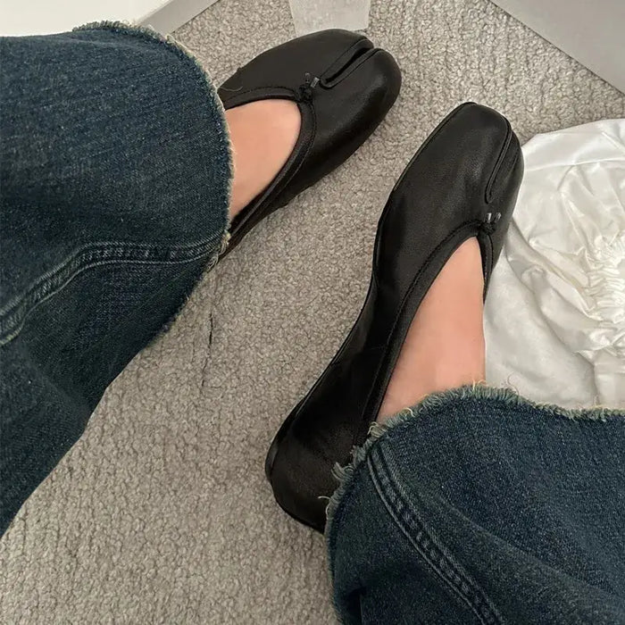 Fashion Soft Leather Split Toe Women Tabi Ballet Flats tabi silhouette