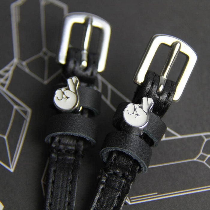 Fingers Crossed Spur Straps - The In Gate