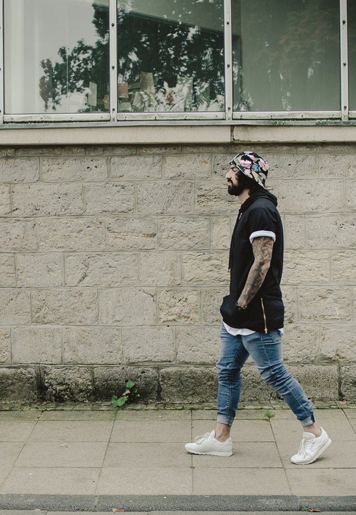 Blackskies-Paradise-Bucket-Hat-Floral-Model