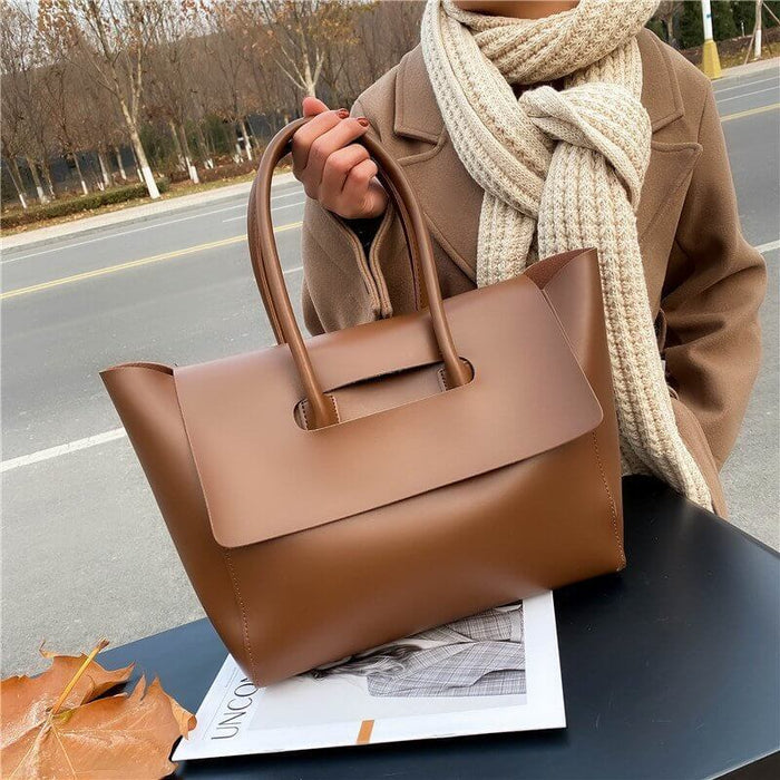 Large Capacity Retro Tote white color elegant handbag.