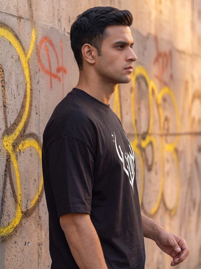 LEON Men's Oversized Gothic Printed T-Shirt LEON