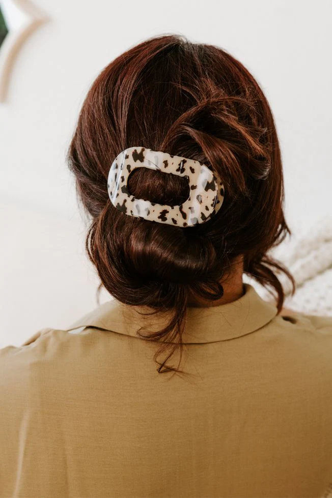 Medium Flat Round Clip - Molly + Kate