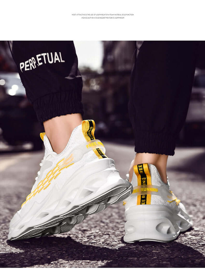 Mens Wild Breathable Korean Sports Casual Shoes plain pattern