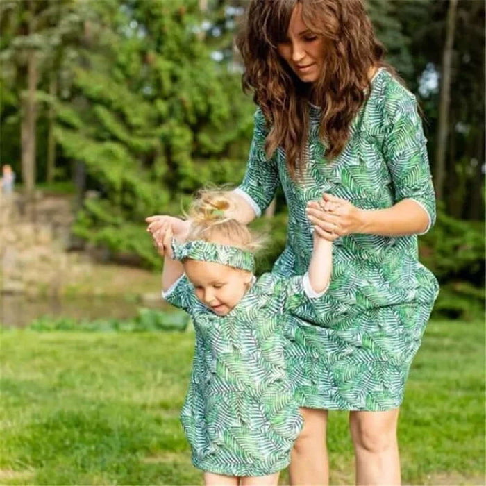 Parent-Child Skirt matching mother daughter outfit.