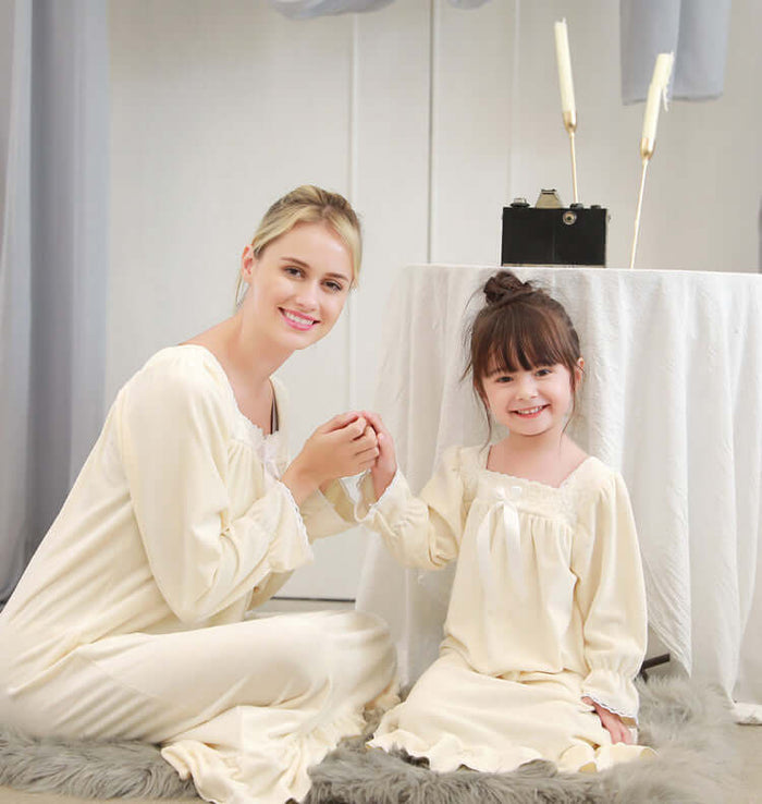 Parent-Child Velvet Nightdress pink bow gown.