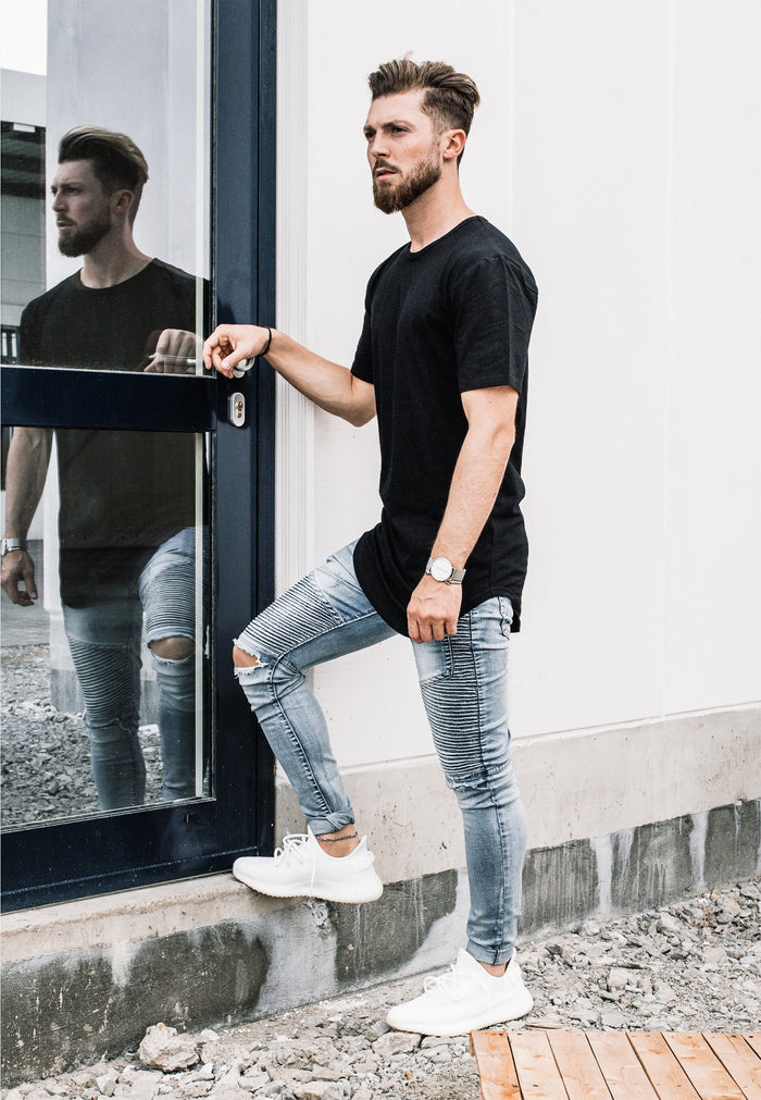 Blackskies Basic Longline Round T-Shirt Black Side Model
