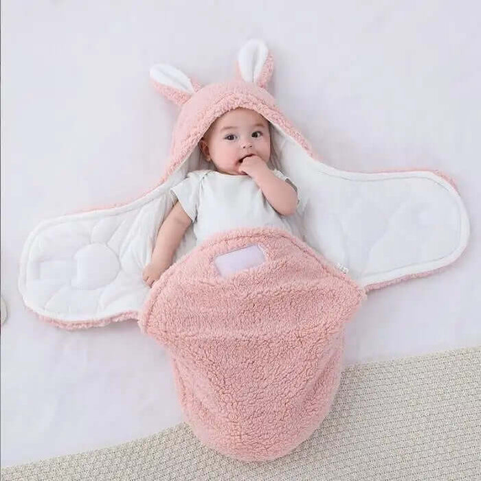 Super Soft Baby Sleeping Bag Fluffy Fleece Swaddle anti-escape deep leg pouch layout crafted for healthy hip positioning.