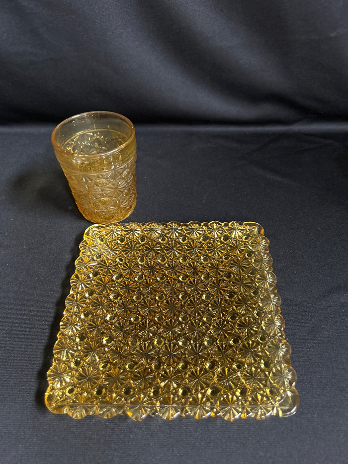 VTG Amber Daisy & Button Glass 4 Square Plates 5 Tumblers