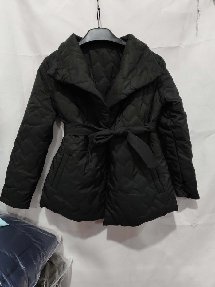 Winter Ripple Stitching Jacket lapel collar detail.