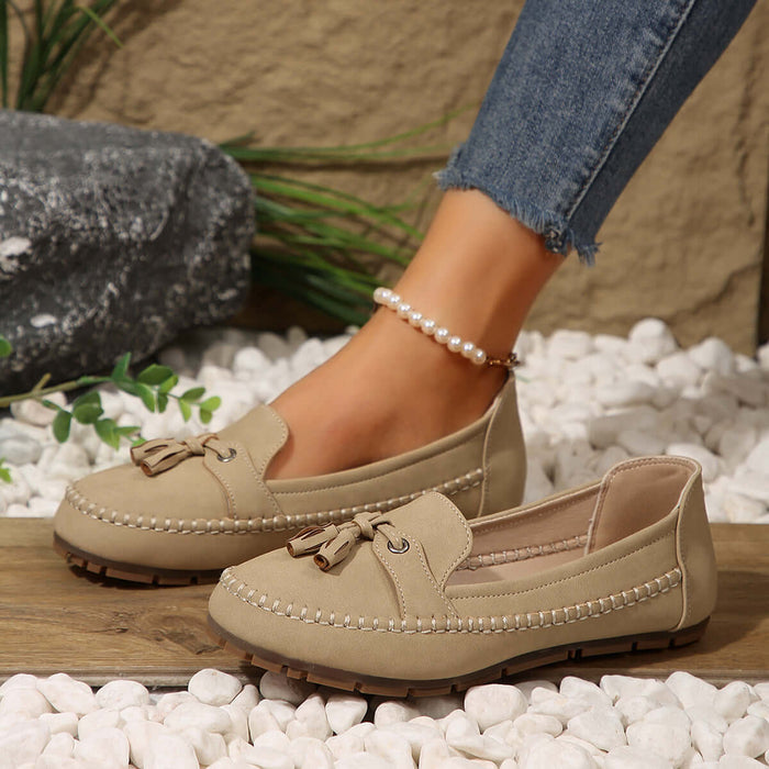 Women Round Head Loafers Non slip Soft Comfortable Flats in beige color, perfect for casual outings and comfort.